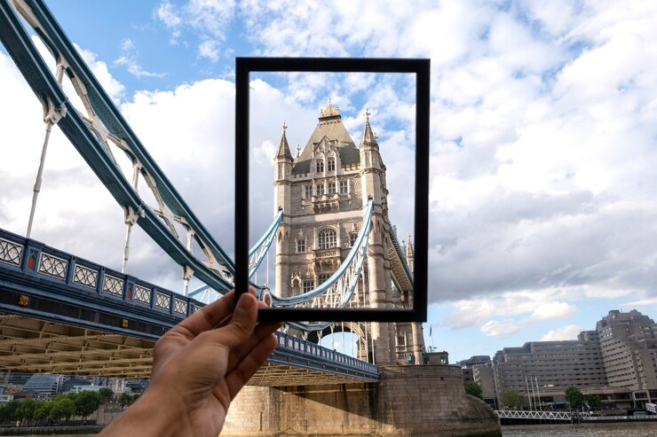 Express Courier Services to the United Kingdom from Chennai